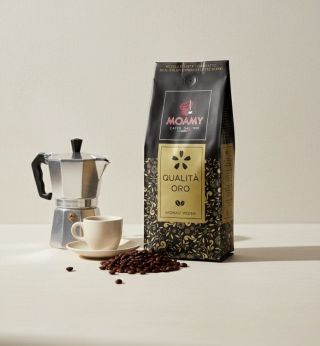 Zpátky v realitě po prázdninách? 😅 Potřebujete pořádnou dávku energie a pohody zároveň? Máme pro vás tekuté zlato! ✨ MOAMY...